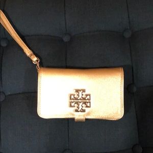 Tory Burch Grained leather wallet.